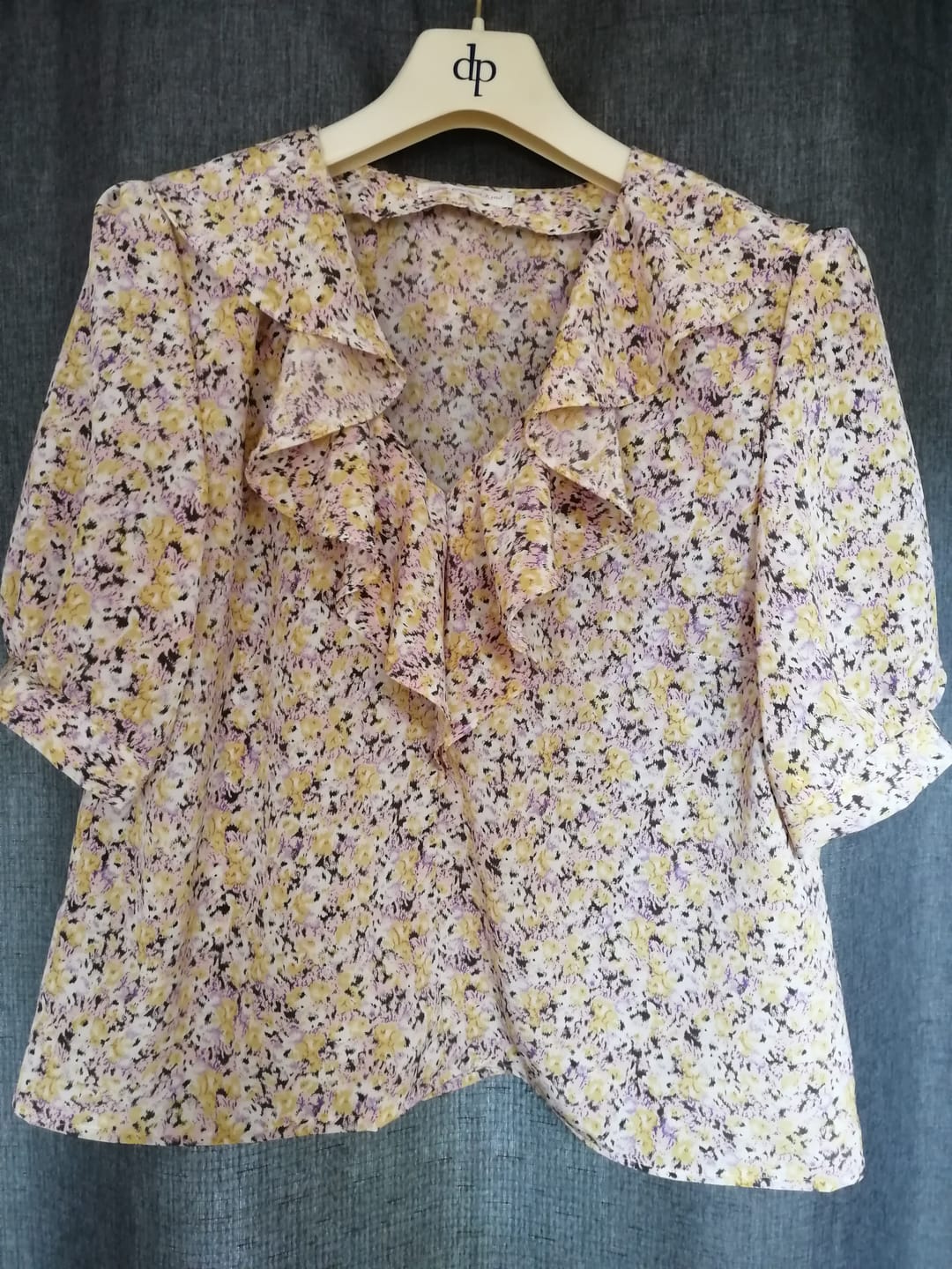 Customer photo review of Yellow and Pink Abstract Floral on White Polyester Crepe Fabric