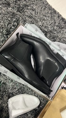 Customer photo review of Dex Chelsea Boots - Solid Black (Flexi-Sole)