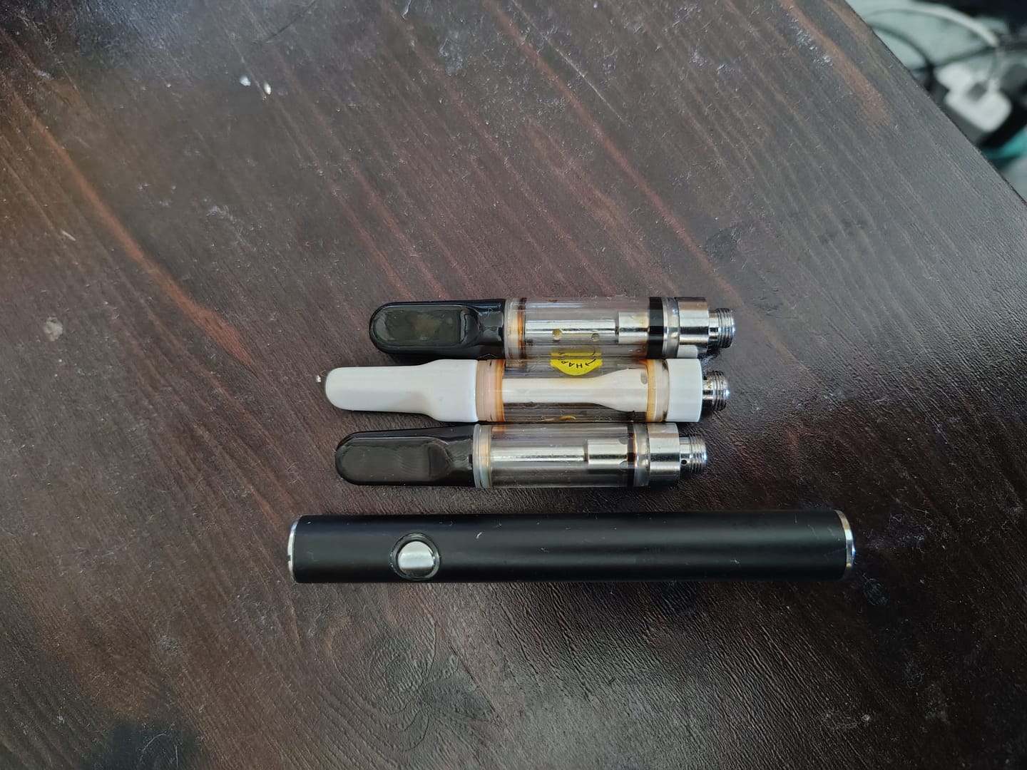 Customer photo review of Vape Pen All Black Preheat Button