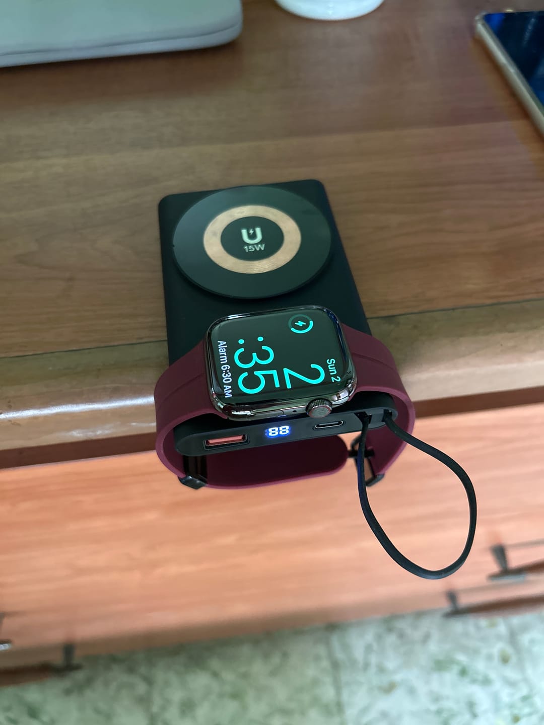 Customer photo review of P130 2-in-1 Magsafe Power Bank with Apple Watch Charger