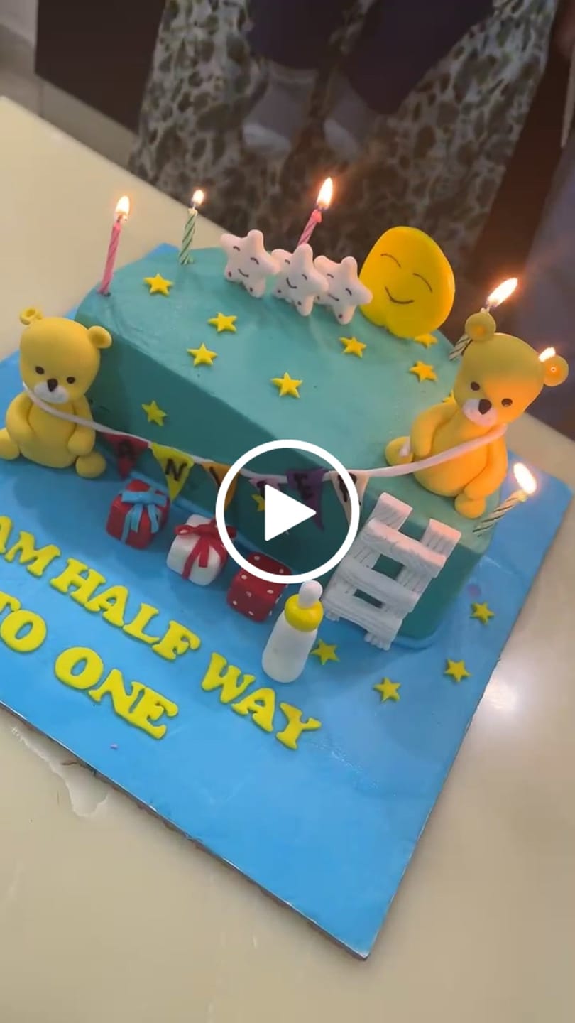 Customer video review of Teddy 6 Months Cake