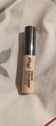 Customer photo review of Liquid Concealer (3ml)