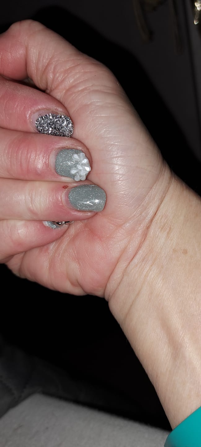 Customer photo review of Crystal Silver Dipping Powder