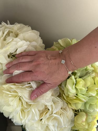 Customer photo review of 10KT Gold Mini Vintage Clover Mother of Pearl Bracelet 109