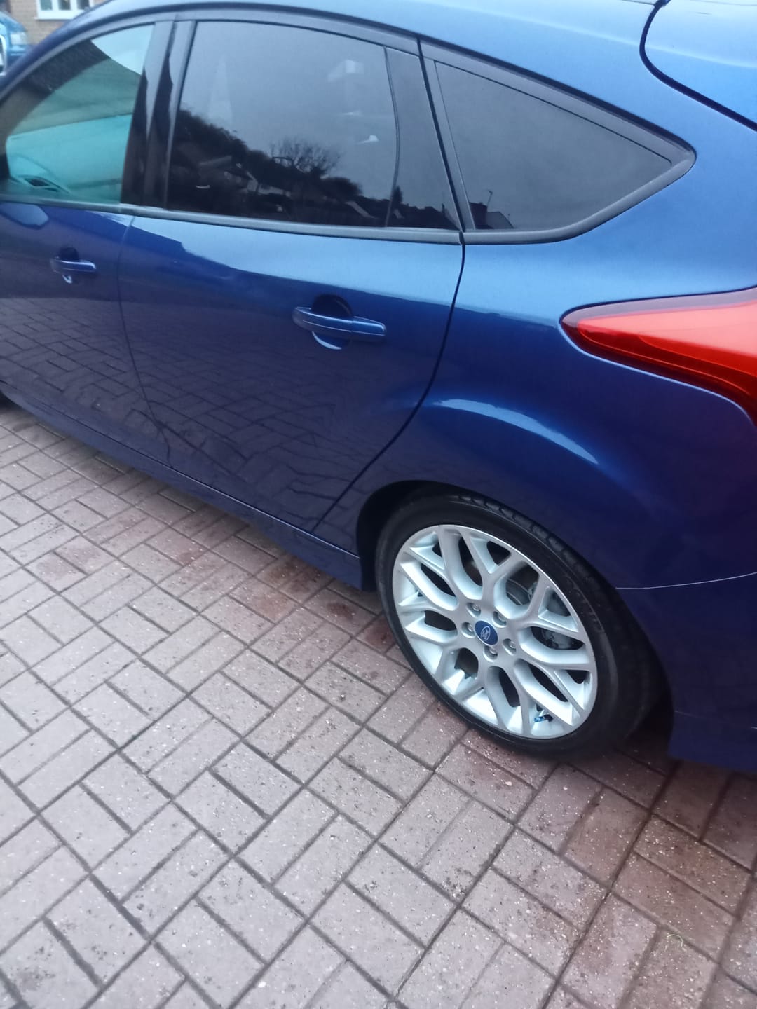 Customer photo review of Revolution - Tyre & Trim Gel