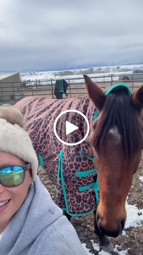Customer video review of TACKTICAL™ LEOPARD & MINT 1200D PERFECT FIT WINTER BLANKET WITH NECK