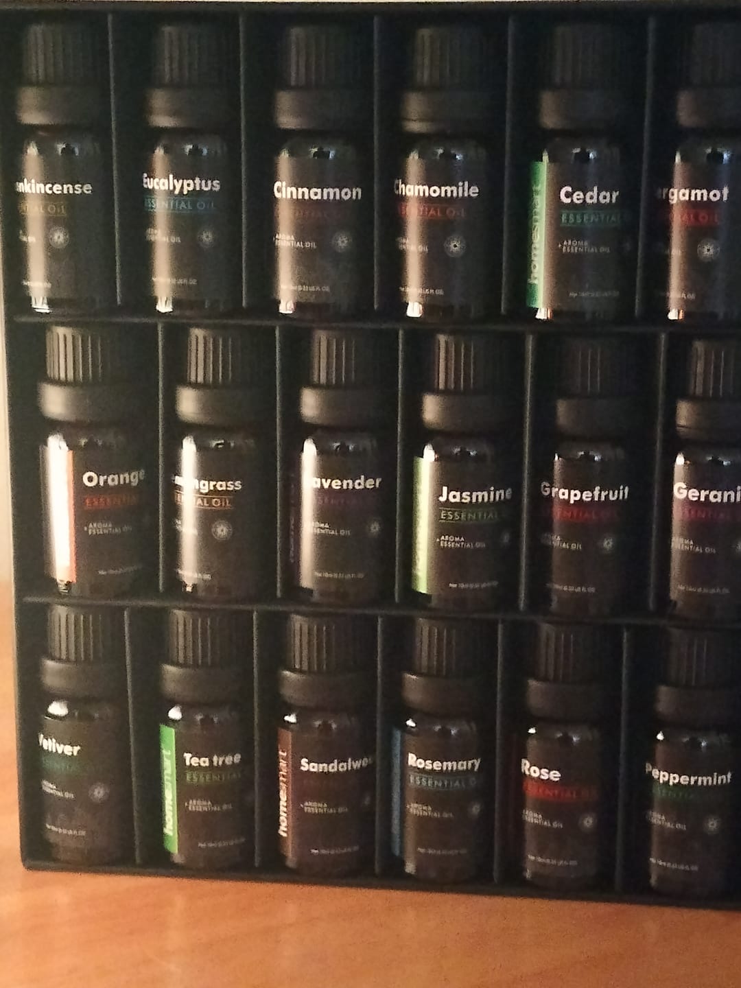 Customer photo review of Blissful & Organic 18 Essential Oils Set