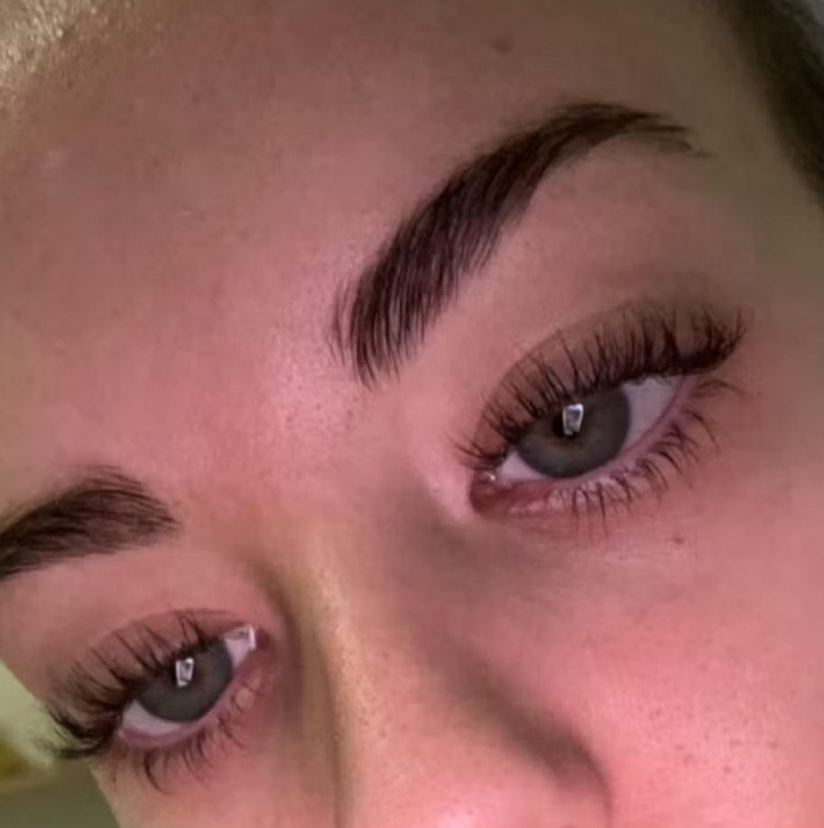 Customer photo review of Eyelash Growth Serum
