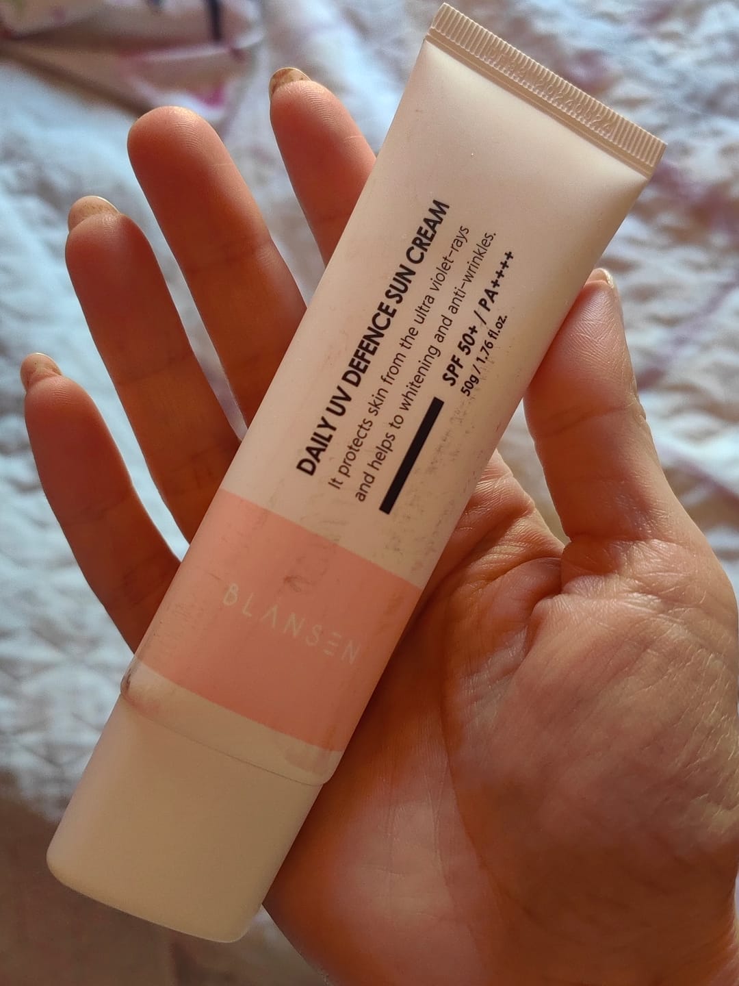 Customer photo review of Слънцезащитен крем с пептиди за коригиране на пигментни петна и бръчки Chamos Blansen  UV SPF50