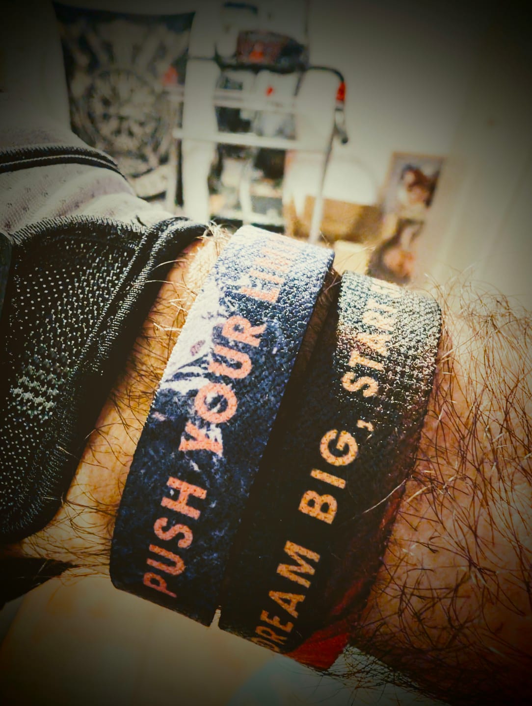 Customer photo review of Never Give Up - Elastisches Armband