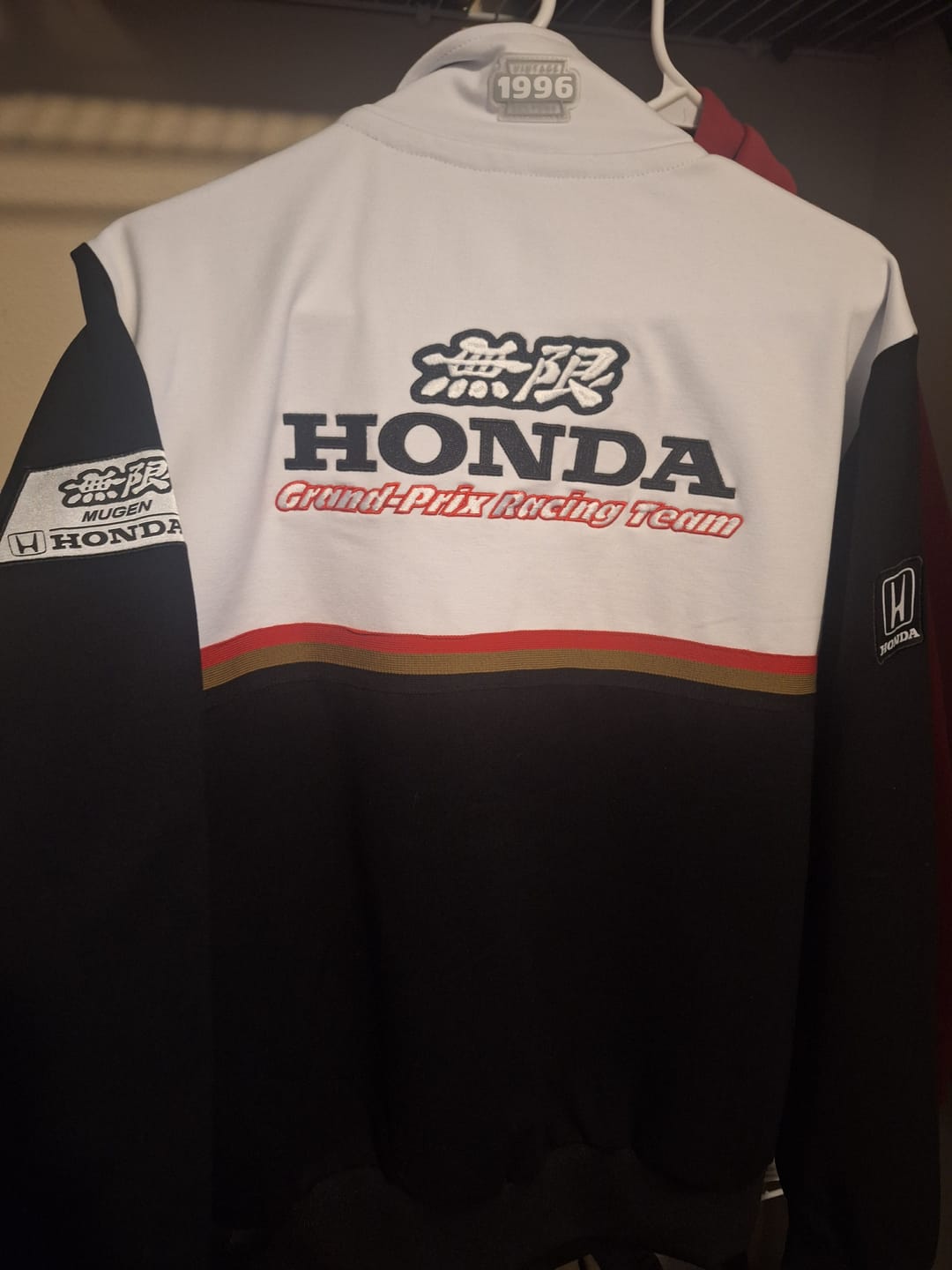 Customer photo review of 1996 Mugen-Honda F1 Team Hoodie