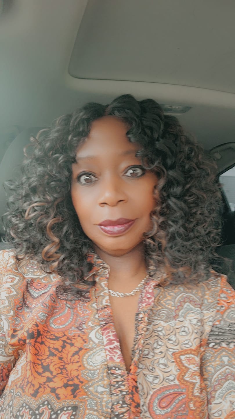 Customer photo review of Sensationnel Dashly HD Lace Front Wig - UNIT 45 - Pre-Plucked