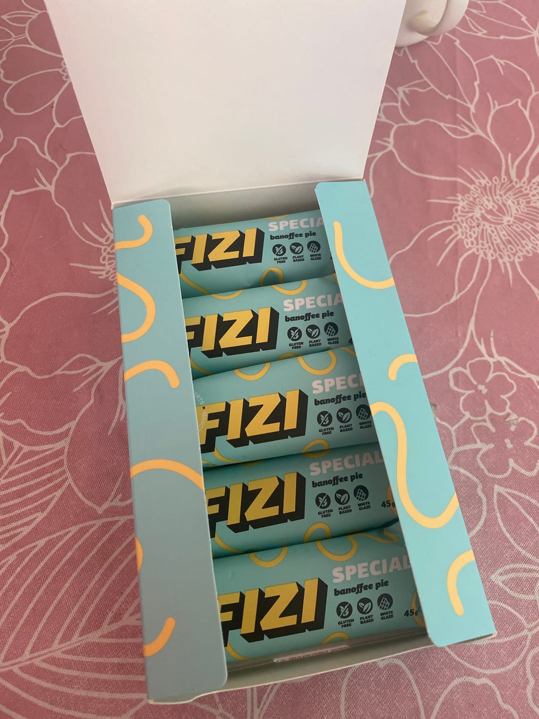 Customer photo review of Mini box "Залізні Друзі УЗ"