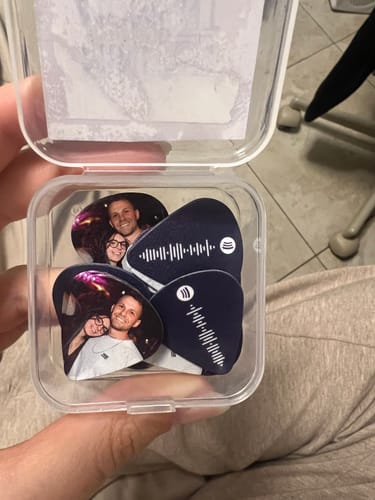 Customer photo review of מפרט לגיטרה ״השיר שלנו״ - 12 יחידות