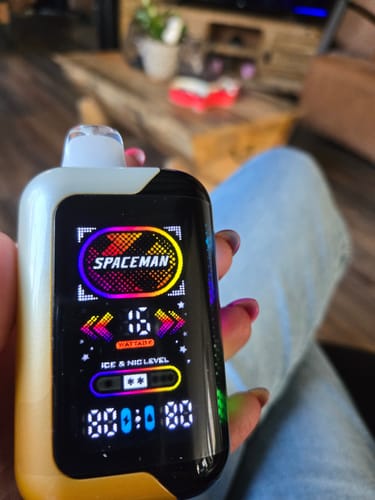 Customer photo review of SMOK Spaceman - SP40000 - 40000 Bouffées - 2% de nicotine - Puff Jetable / Vape Disposable