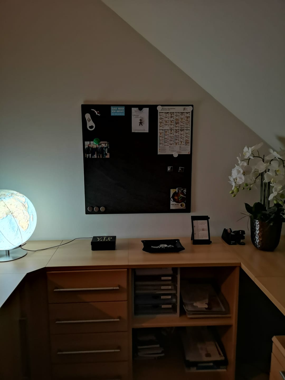 Customer photo review of Magnettafel Pinnwand XXL Schiefer Schieferoptik anthrazit