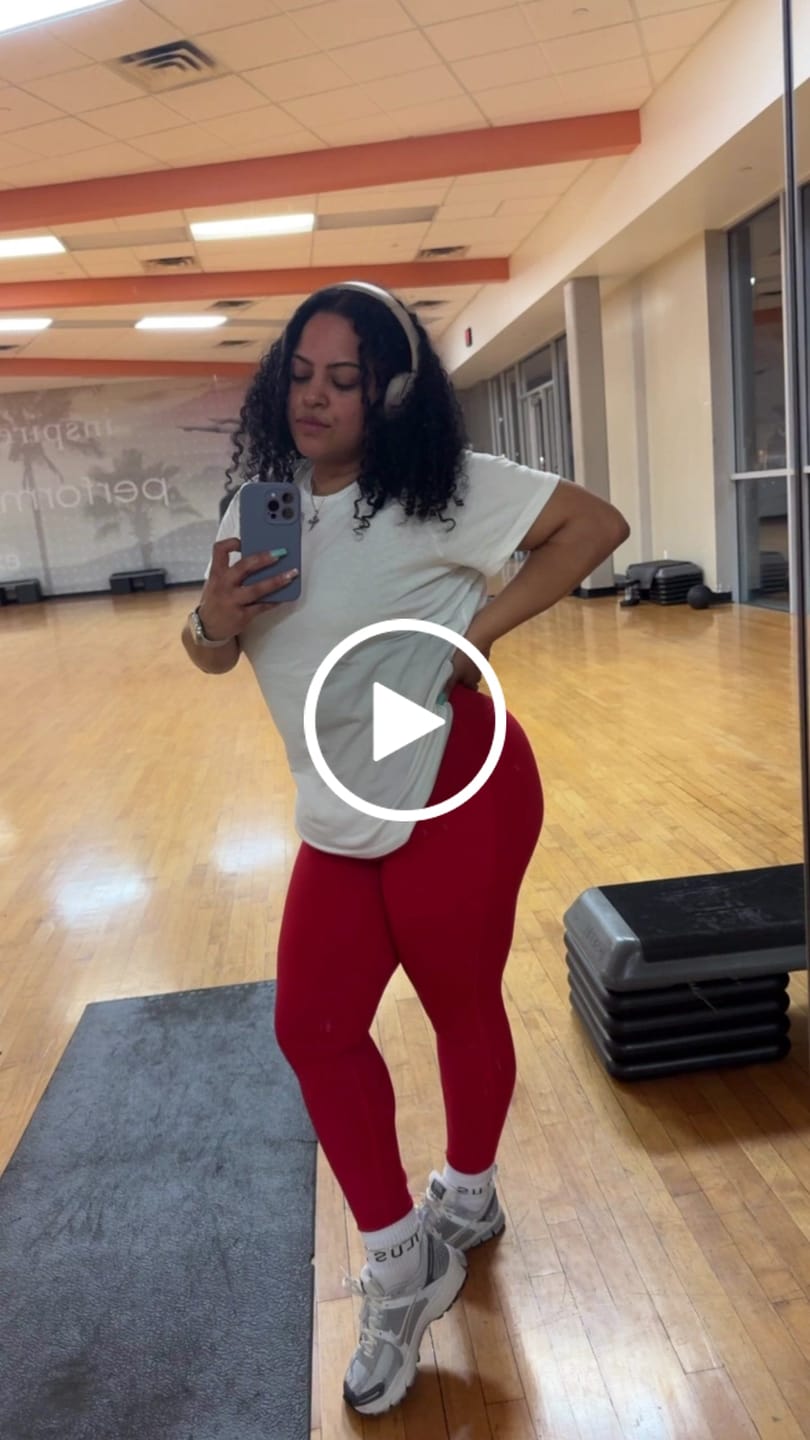 Customer video review of FUNDAMENTAL LEGGINGS