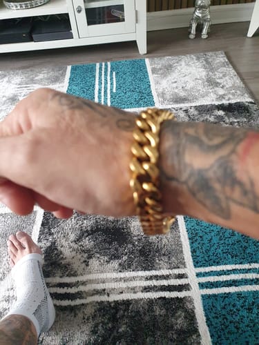Customer photo review of 18k Gold Curb Cuban Link Chain