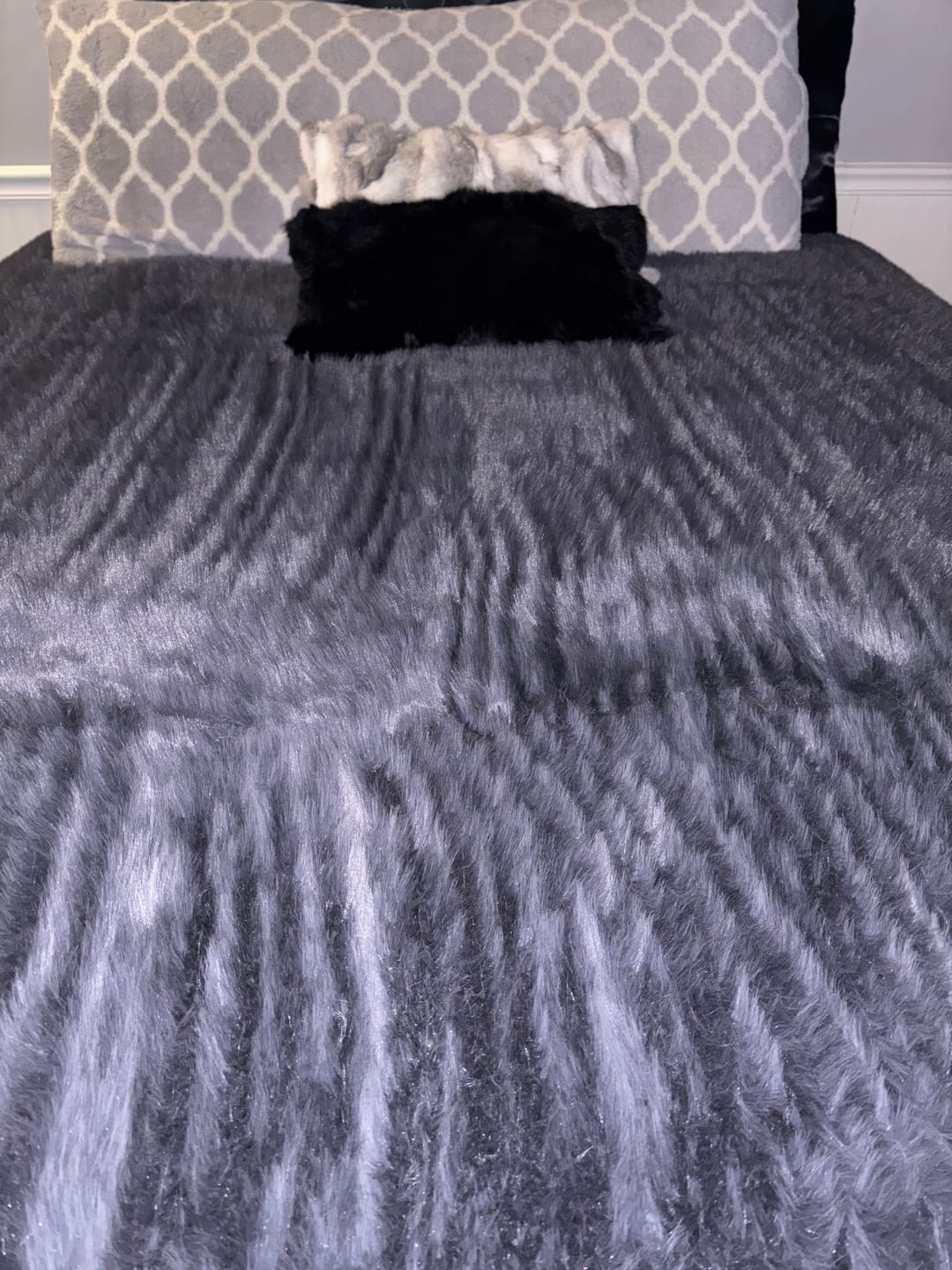 Customer photo review of WÛLF Blanket, By SĀNTI