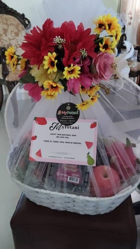 Customer photo review of Luxurious Lilit Tun Teja Fruit Basket [Malaysia]