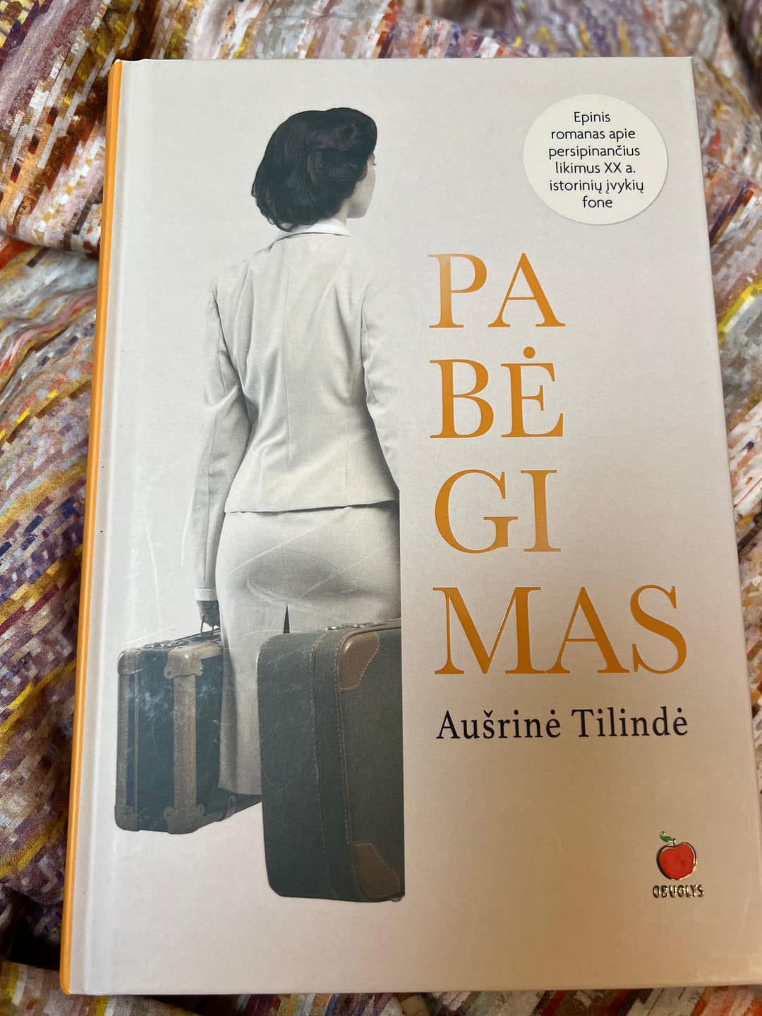 Customer photo review of Pabėgimas: įspūdingas epinis romanas apie persipinančius lietuvių likimus XX a. istorinių įvykių fone