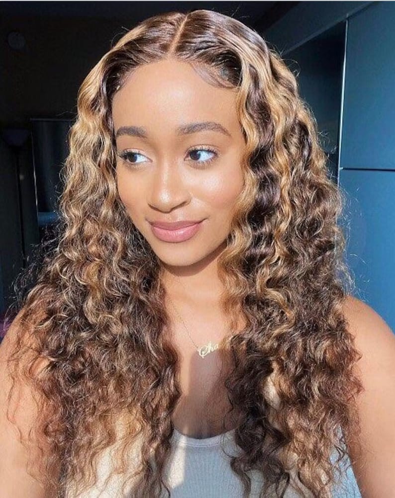 Customer photo review of Wavymy Honey Blonde Light Highlight Wear Go Glueless Water Wave Wig 7x5 Pre-cut Pre-plucked Bleached Knots Wig 100% Human Hair