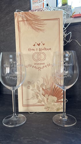 Kundenbewertung mit Foto zu Leonardo Weingläser mit Gravur im "Pampasgras Frame Love" Design