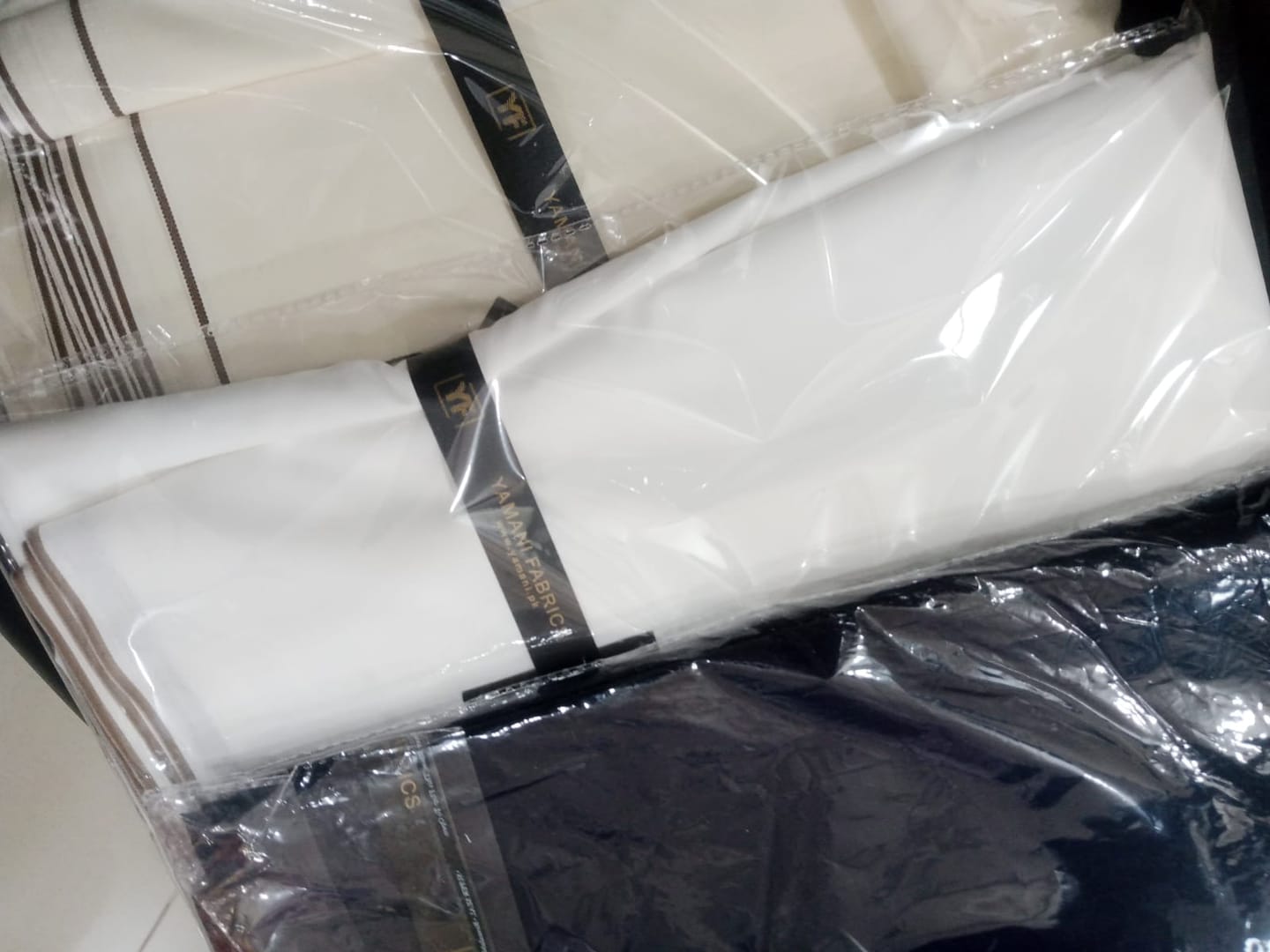 Customer photo review of Bundle of 3 suits YF boski unstitched fabric for men|any 3 colours