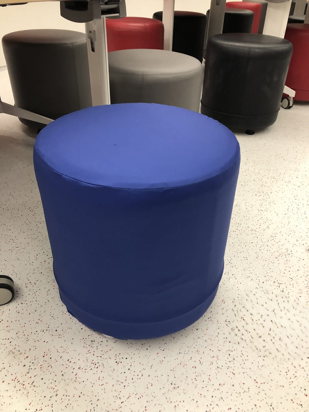 Customer photo review of Custom birthday party decoration round circle backdrop cover plinth cylinder pedestal cloth cover