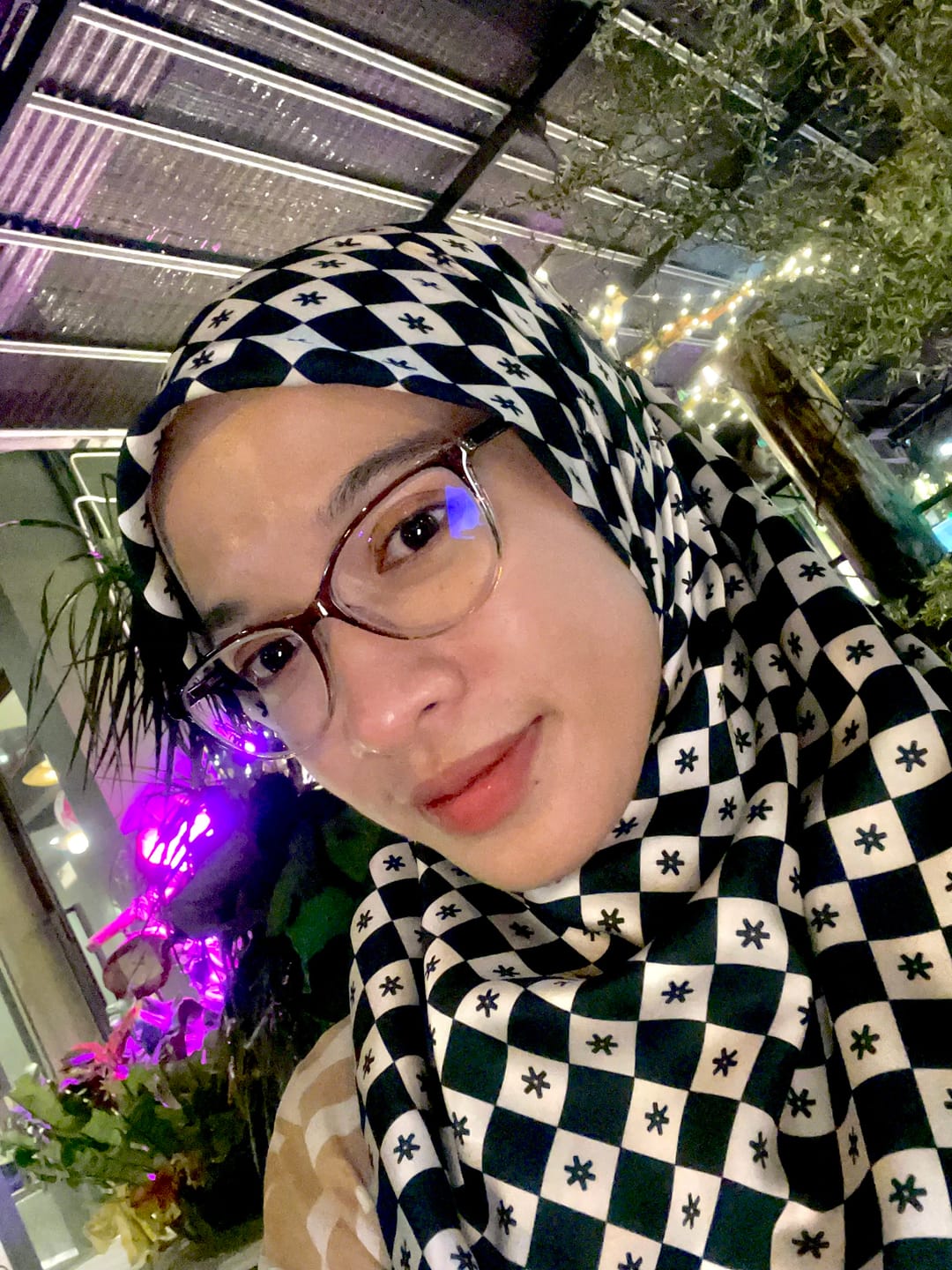 Customer photo review of Monogram Square (Black)