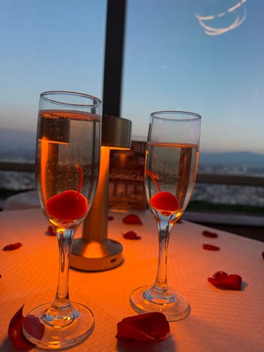 Customer photo review of Cena Romántica