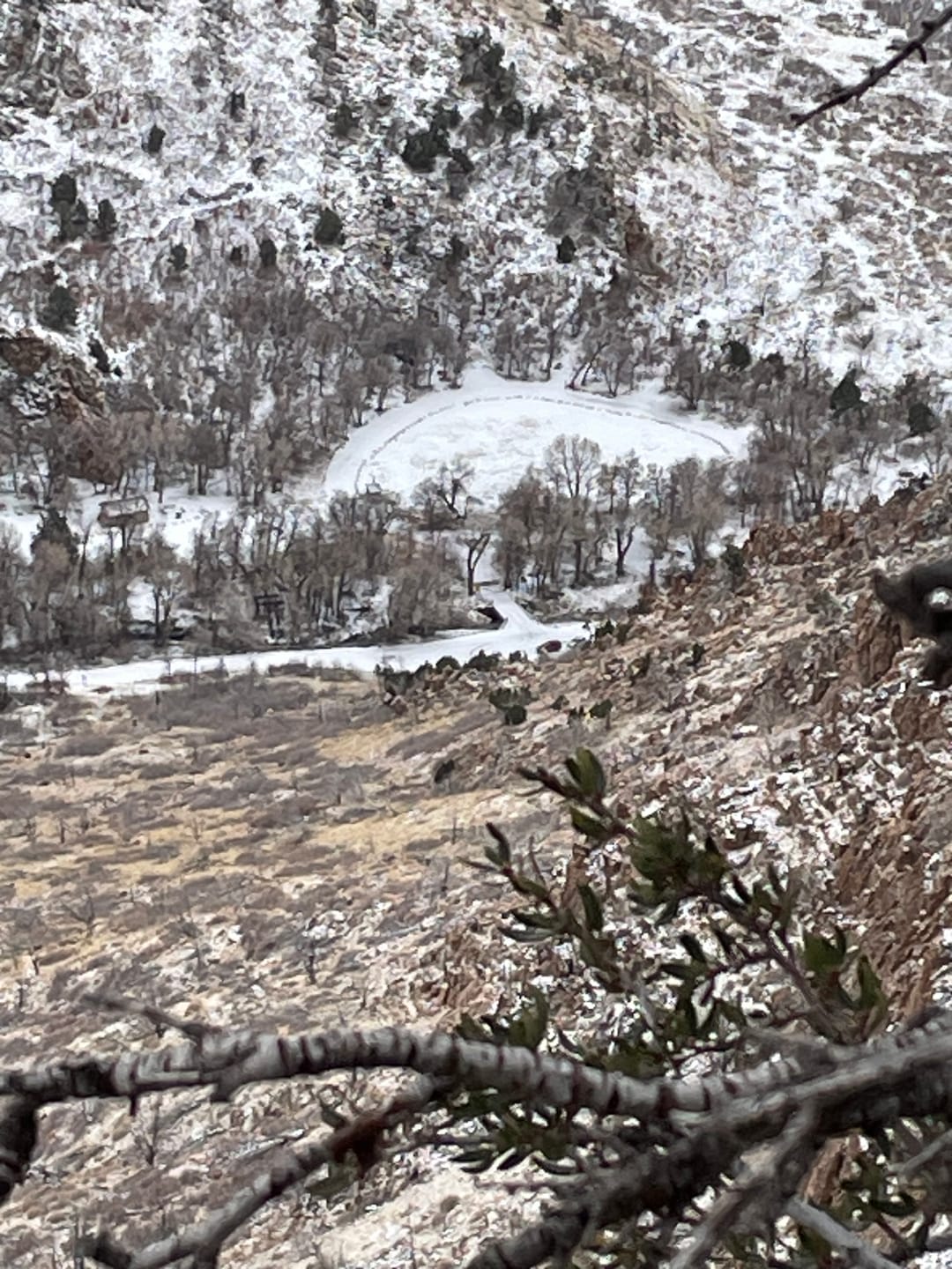 Customer photo review of TIDEWE Hunting Heated Seat Cushion, Self-Supporting Water Resistant, Tree Stand, Warm Portable Seat Pads for Hunting, Camping, Fishing(Next Camo G2 & Vista)
