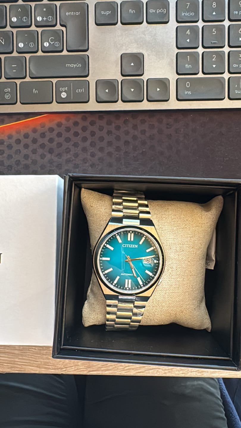 Customer photo review of Reloj Citizen Automatic NJ0151-88X Tsuyosa Sapphire 40mm
