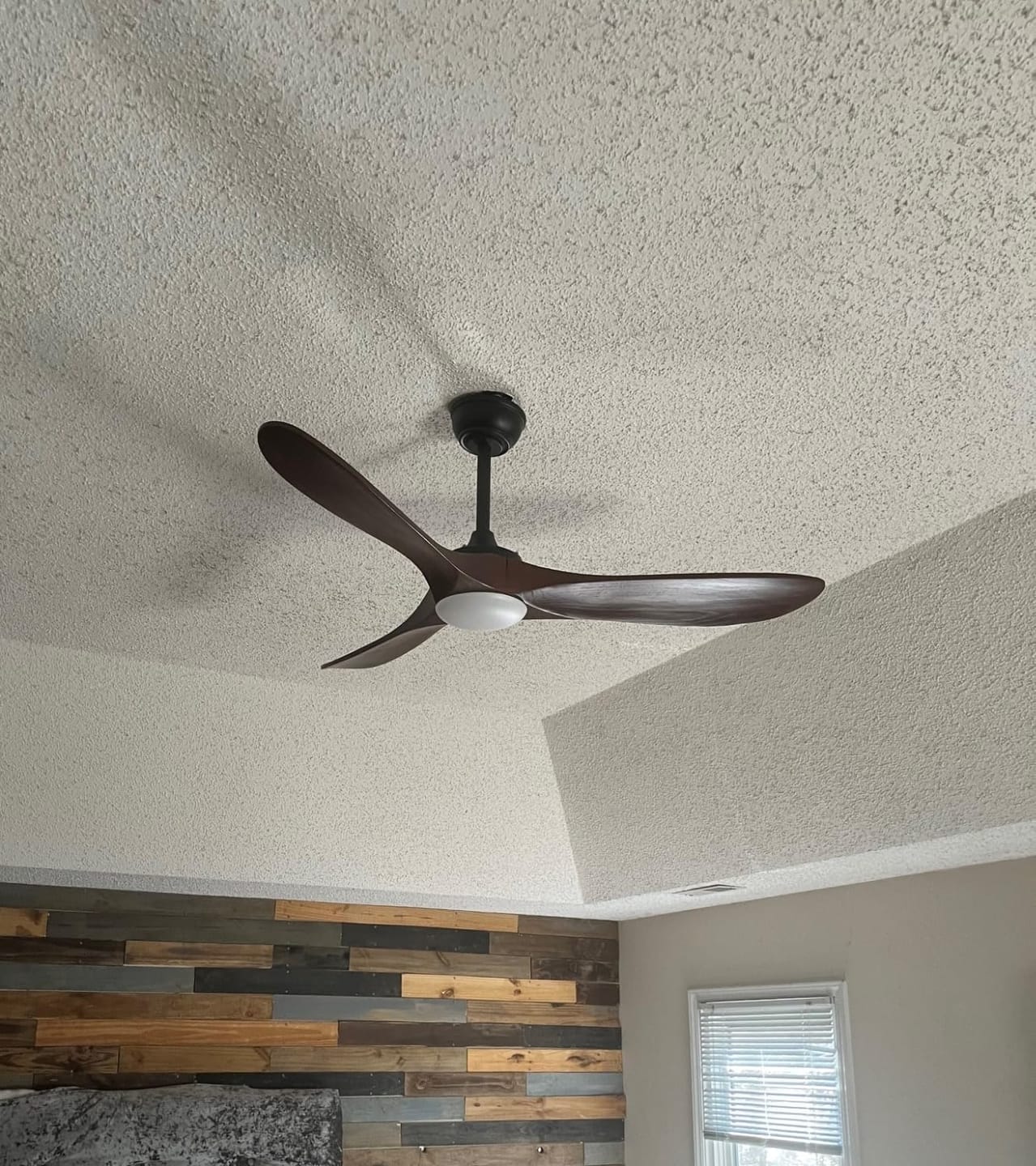 Customer photo review of WOMO 52 Inch 3 Blade Large Ceiling Fan Lamp-WM5107
