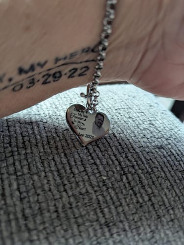 Customer photo review of Personalized Heart Bracelet I'm Always With You - Memorial Gift For Family, Friend