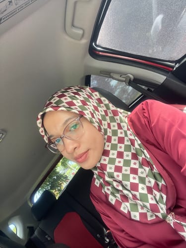 Customer photo review of Monogram Square (Burgundy)