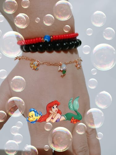 Customer photo review of Pulsera Princesas Disney