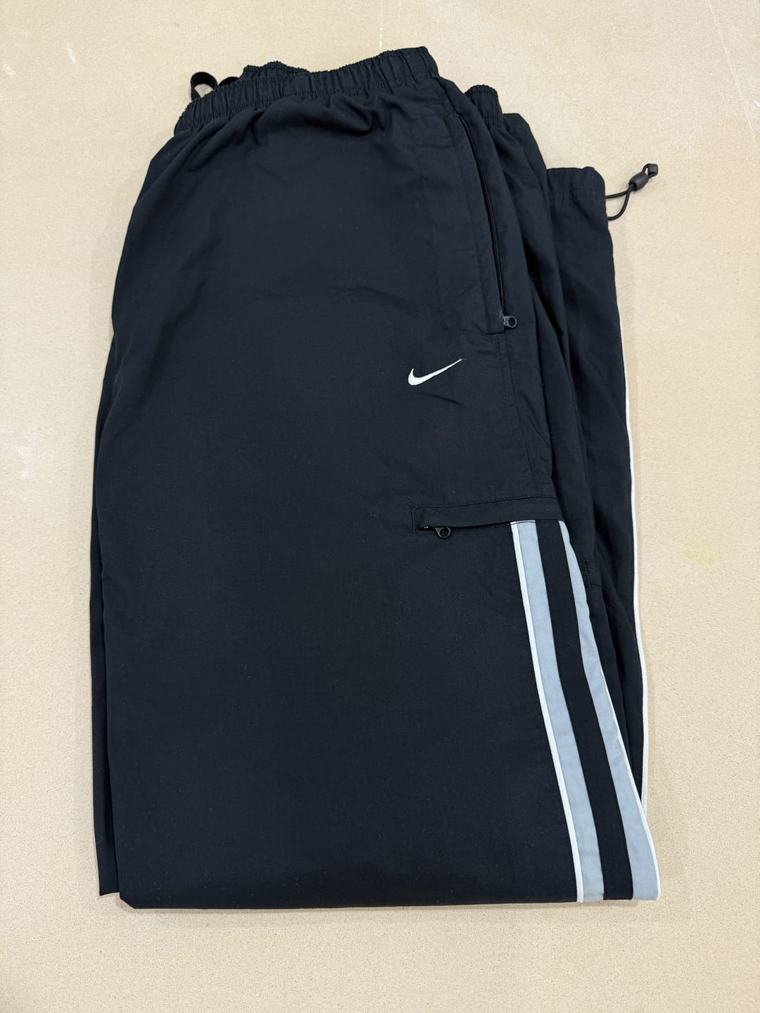Customer photo review of RARE 00s Nike Trackpants Black - (M)