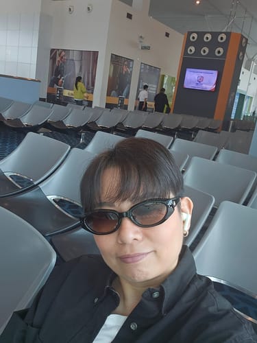 Customer photo review of Berlin Oval Framed Sunglasses