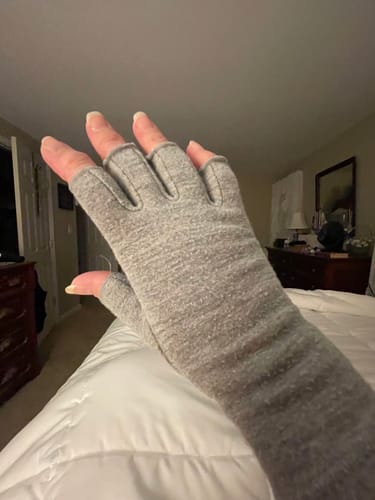 Customer photo review of Premium Onecompress™ Gloves