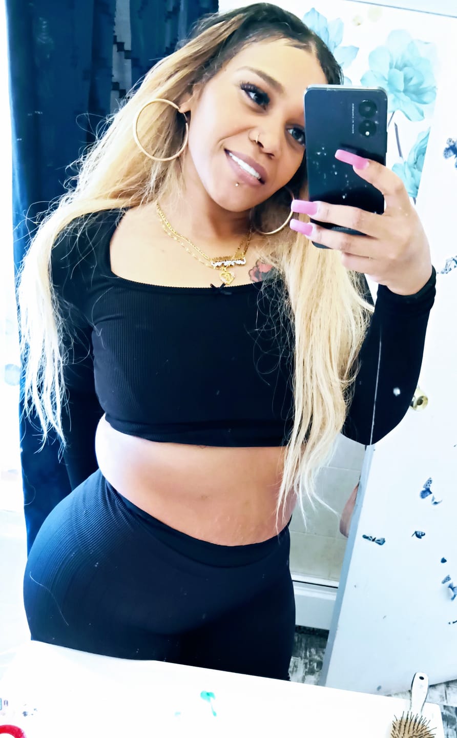 Customer photo review of Double Plated Triple Heart Name Necklace w/ Cuban Chain