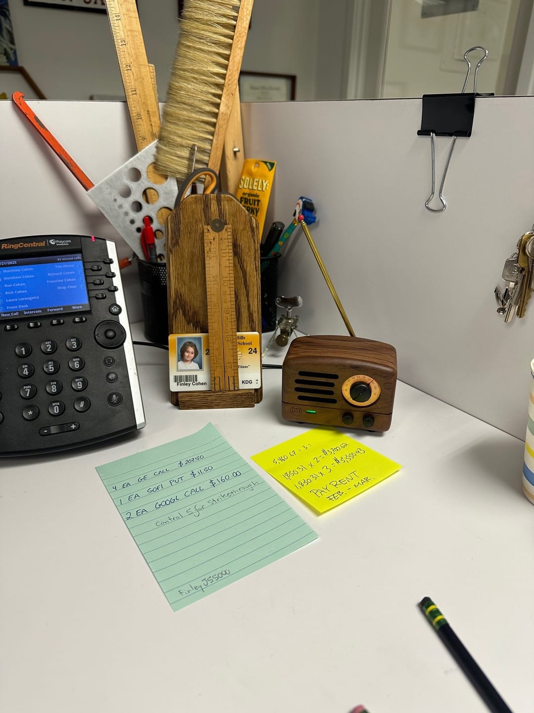 Customer photo review of MUZEN OTR Wood and Utopia Retro Portable FM Radio Bluetooth Speaker