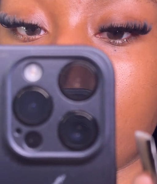 Customer photo review of Lash Bond & Seal - Black 10ml