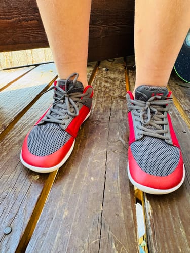 Customer photo review of Lorana Sneakers – Ergonomic Barefoot Shoes for Everyday Wear