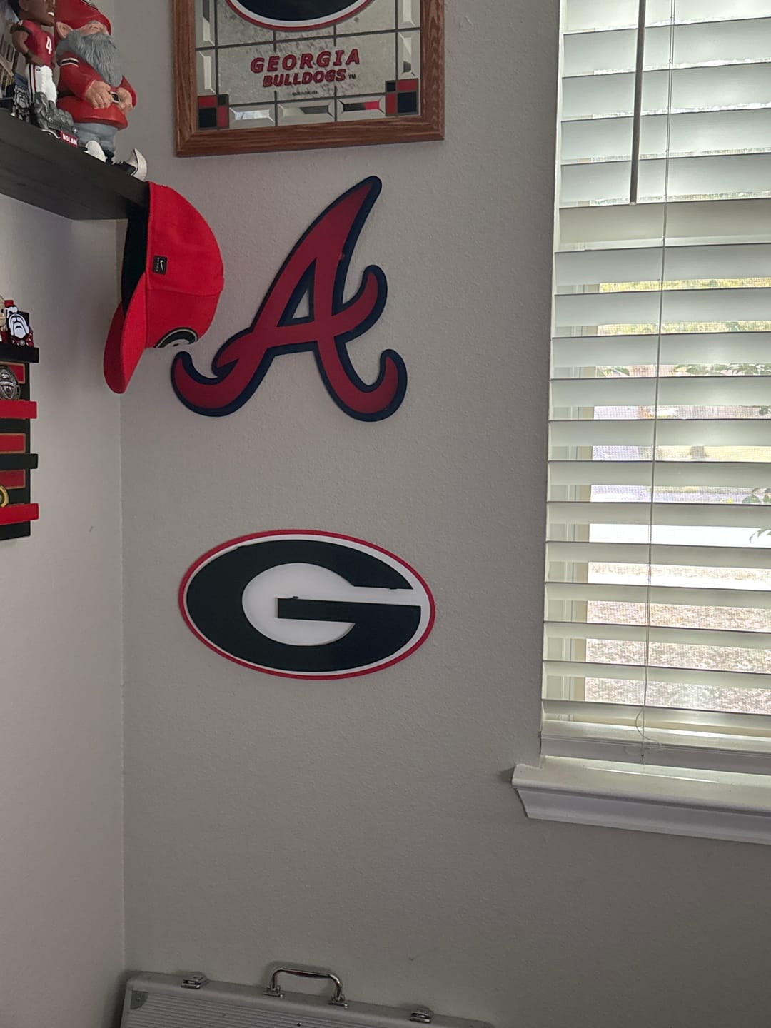 Customer photo review of Atlanta Braves "A" 3D Metal Wall Art