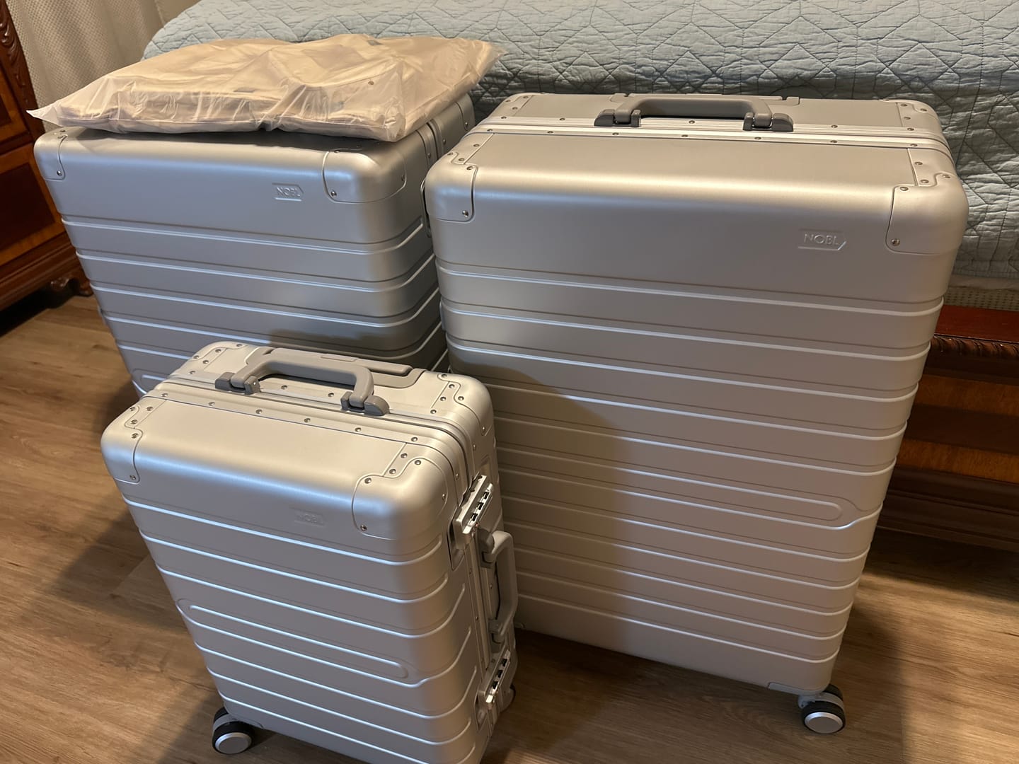 Customer photo review of Check-in: Aluminum 28"