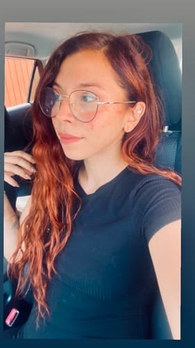 Reseña con foto de un cliente sobre Henna Jamila Hair -  Cobrizo Natural y Duradero  👩🏼‍🦰