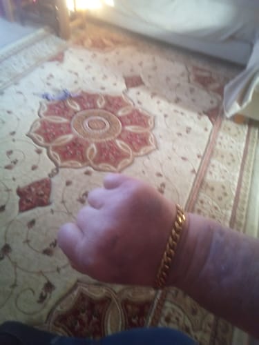 Customer photo review of 18k Gold Cuban Link Bracelet