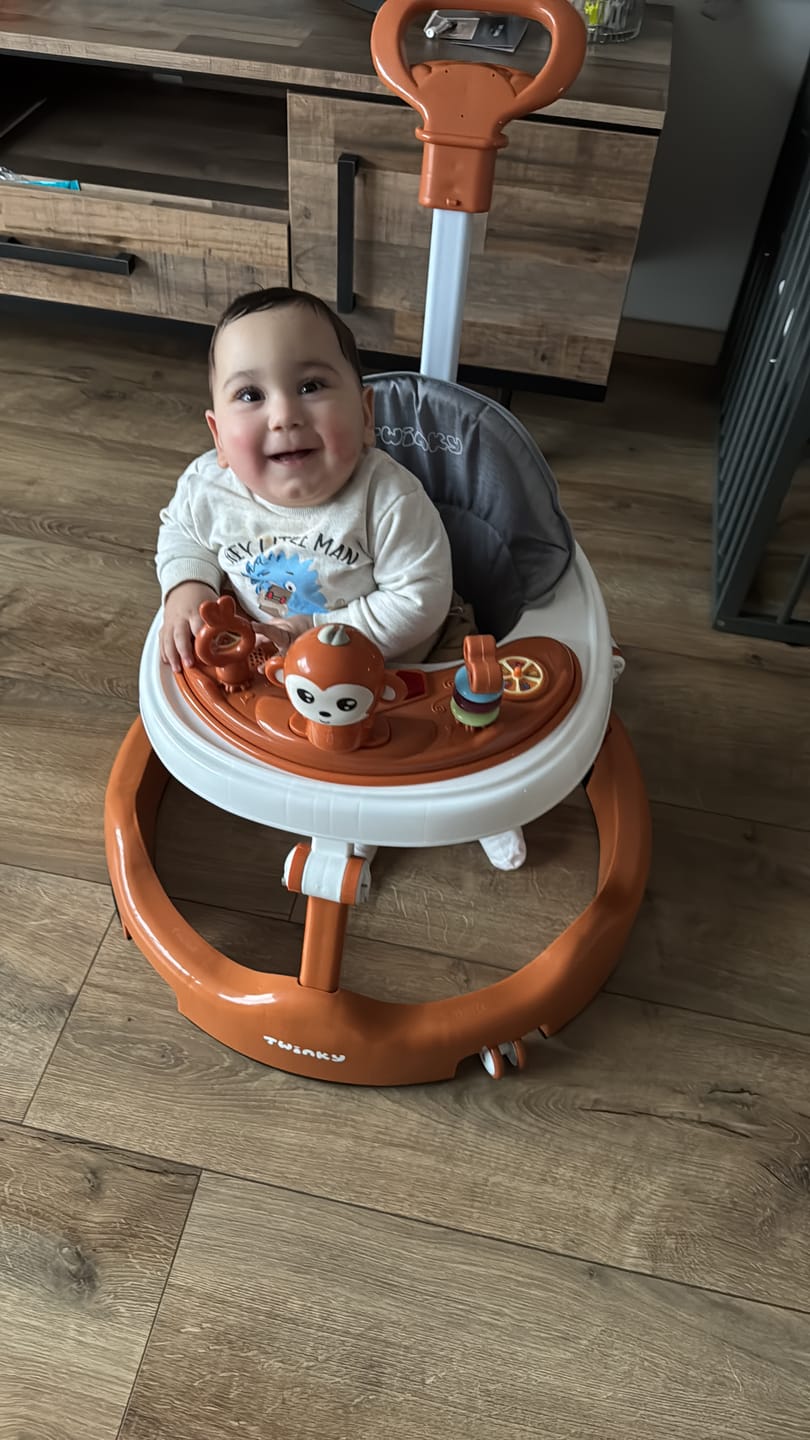 Customer photo review of Twinky Loopstoel Baby - Brown