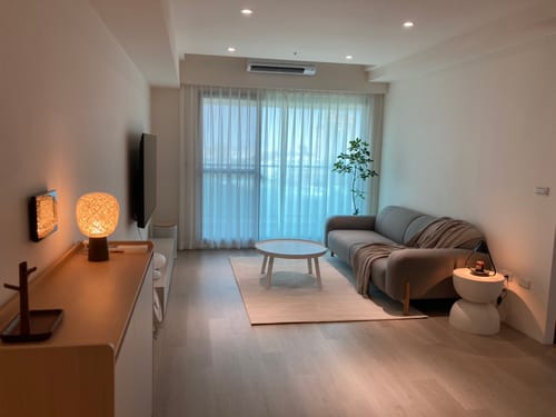 世勳 review of 極簡高級風大尺寸系列 柔軟丙綸灰杏色調厚絨地毯 image 1 out of 1